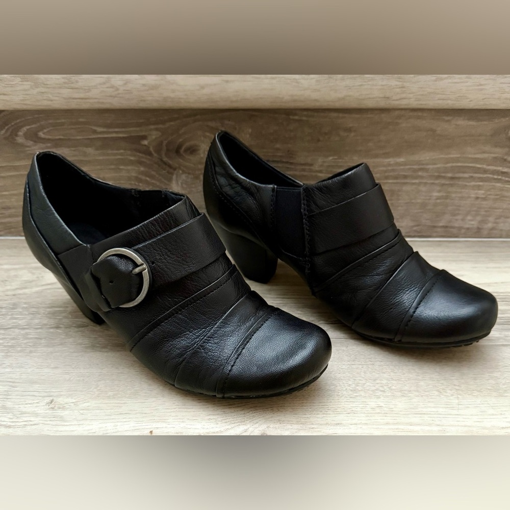 Witchy Black leather Women's Heeled Shoes - Picture 2 of 16